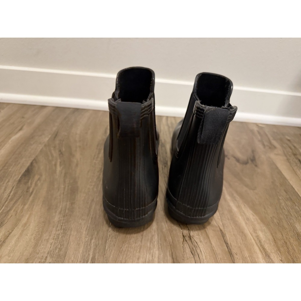 Hunter Women's Original Chelsea Waterproof Rain Boots, Black, Size 8 Matte - Picture 5 of 16